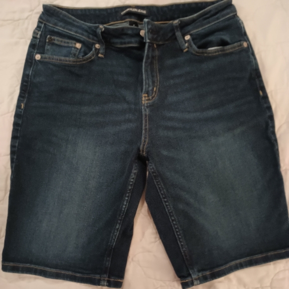 Calvin Klein Shorts 2 identical pair - Picture 2 of 7